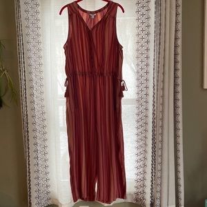 Women’s XL jumpsuit/romper EUC!